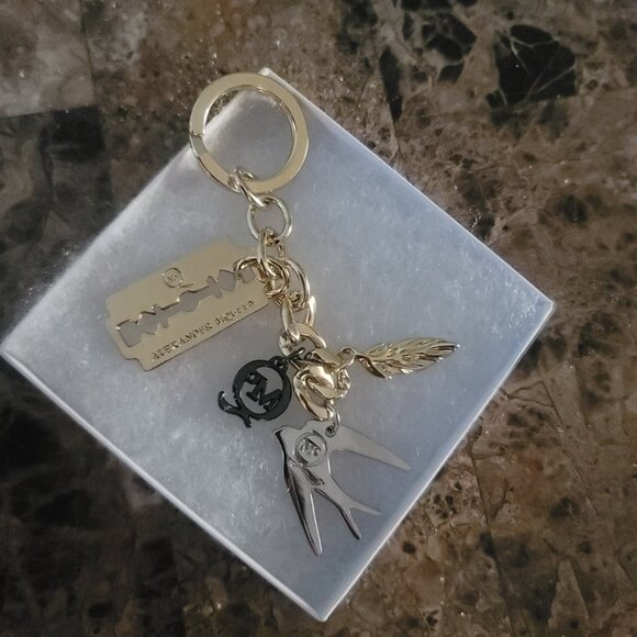 ALEXANDER MCQUEEN Keychain. Brand New. Gift Box included. - Picture 2 of 16
